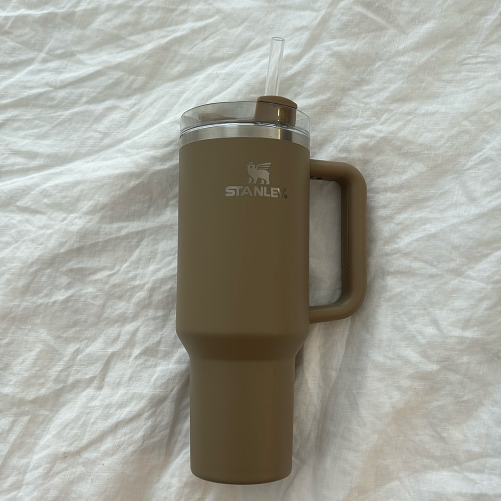 Stanley x Hearth and Hand Quencher